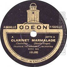 [Pochette de Frankie TRUMBAUER’ ORCHESTRA with BIX & LANG -  Clarinet marmalade / Singin’ the blue  (Odon 165)]