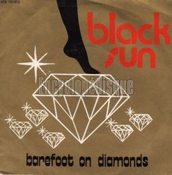 [Pochette de Barefoot on diamonds (BLACK SUN)]