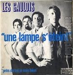 [Pochette de Une lampe s’teint]
